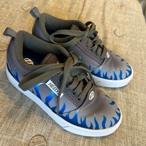 BRAND NEW HEELYS